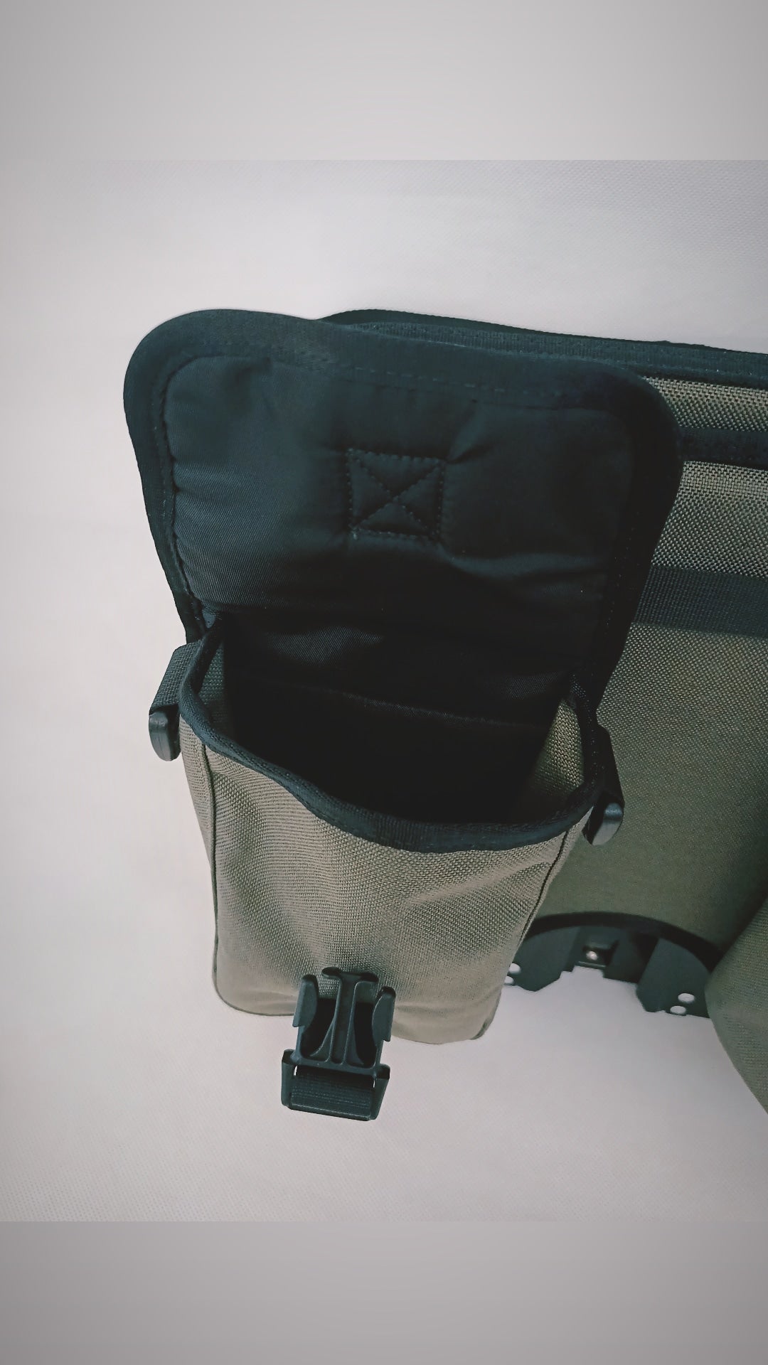 UrbanX® Picnic Basket